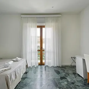 jade-bb.it-tuscanyhotel.com/